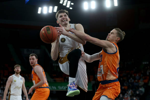 支平庸的团 支平庸的团